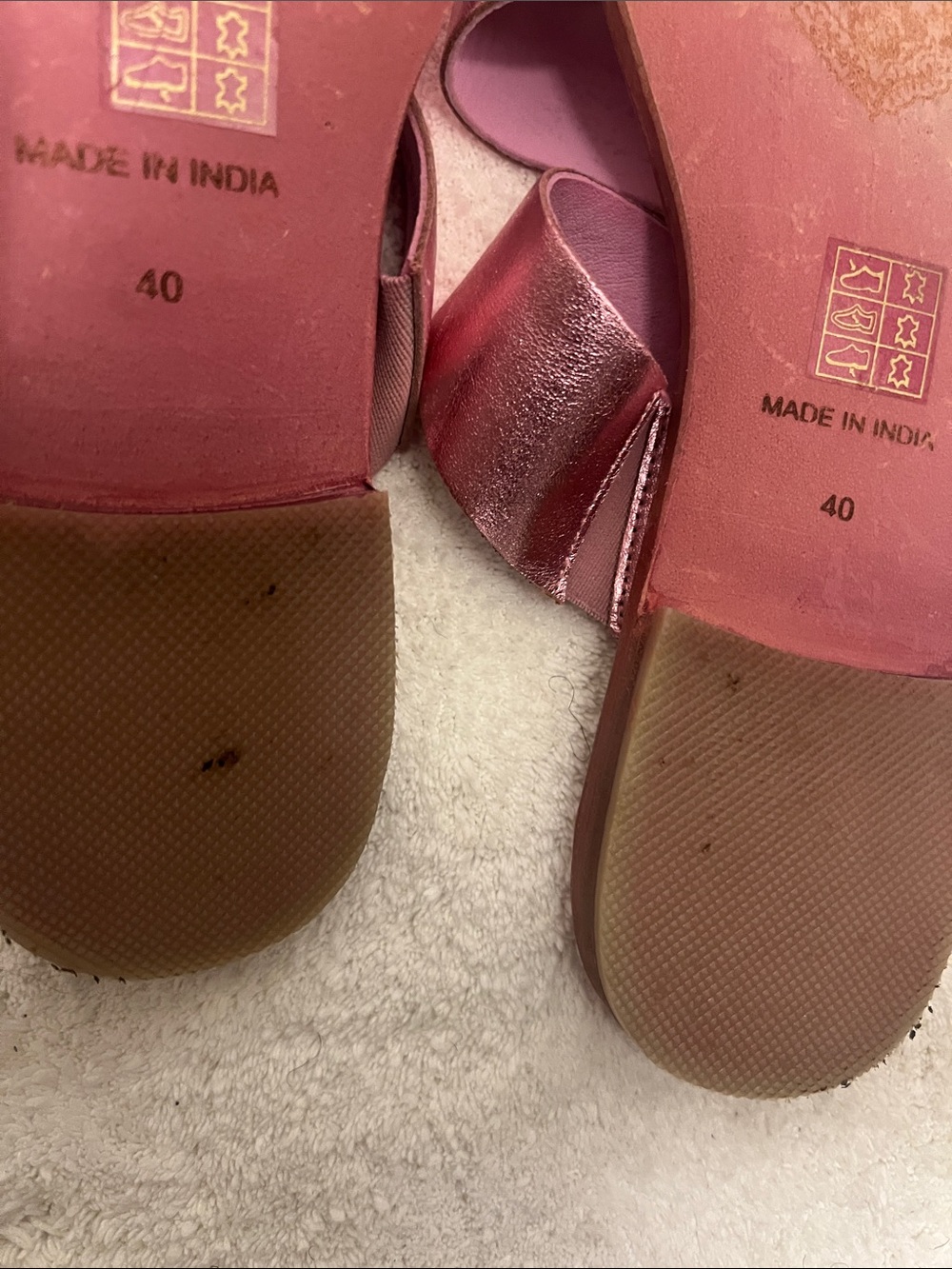 FREE PEOPLE Abilene Slides
Sandals PINK METALLIC LEATHER Toe Loop Flats 40/9 - Picture 5 of 5